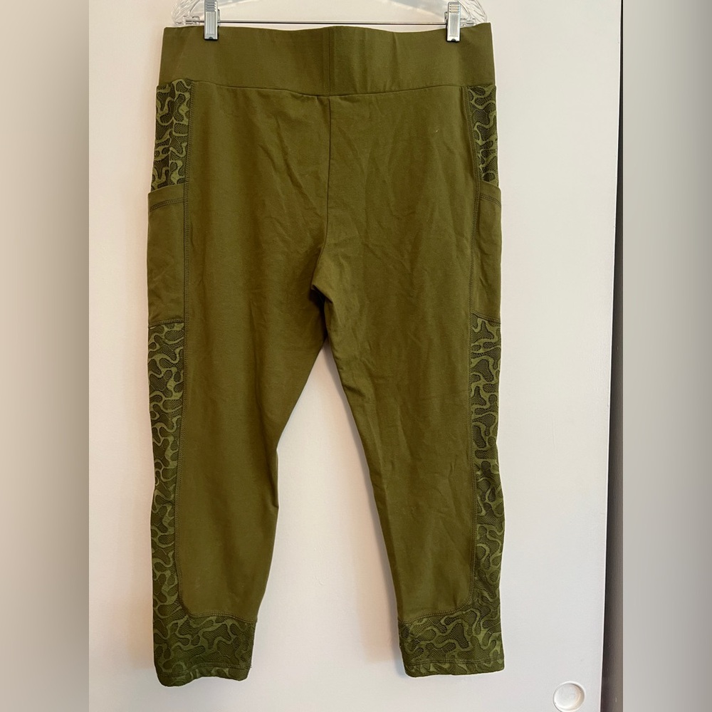 LOGO Layers by Lori Goldstein Petite Lace Trim Leggings with Pockets OLIVE
